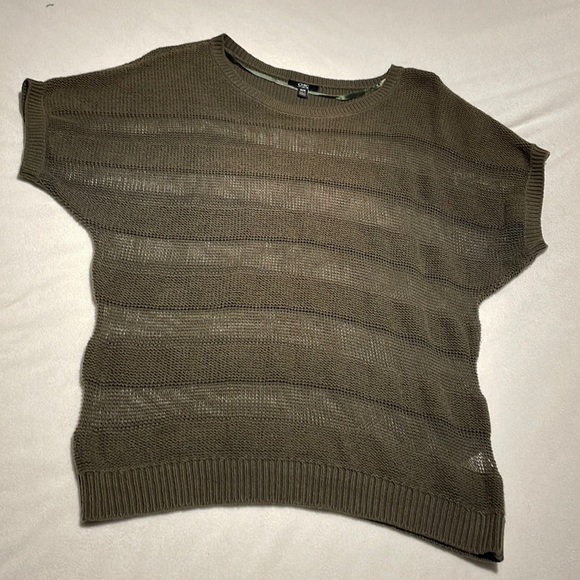 Knitted short sleeve sweater by Jacob - Picture 1 of 5